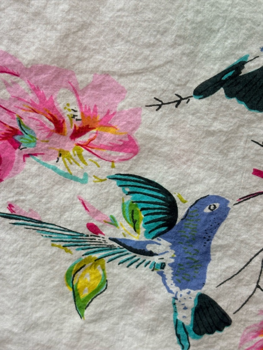 White Floral & Hummingbird Short-Sleeve Women’s Pajama Set with Pink Trim - Picture 4 of 7